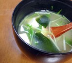 水菜、わかめ、豆腐のみそ汁